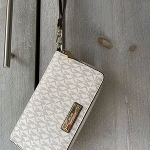 Michael Kors Cream and Gold Wristlet